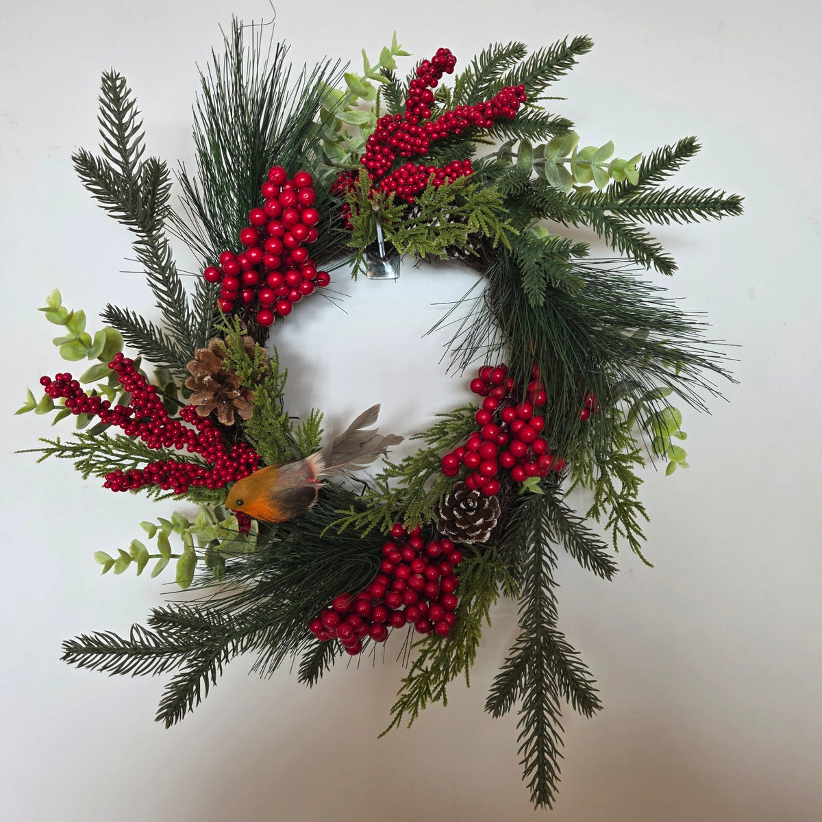 40cm Christmas Robin and Red Berry Wreath