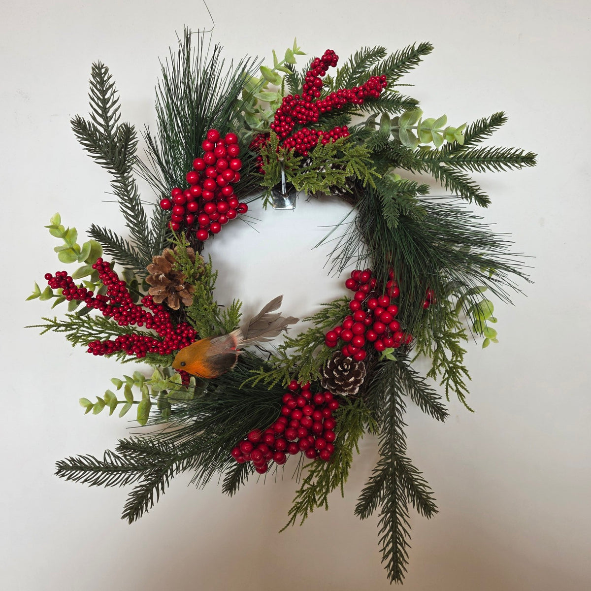 40cm Christmas Robin and Red Berry Wreath