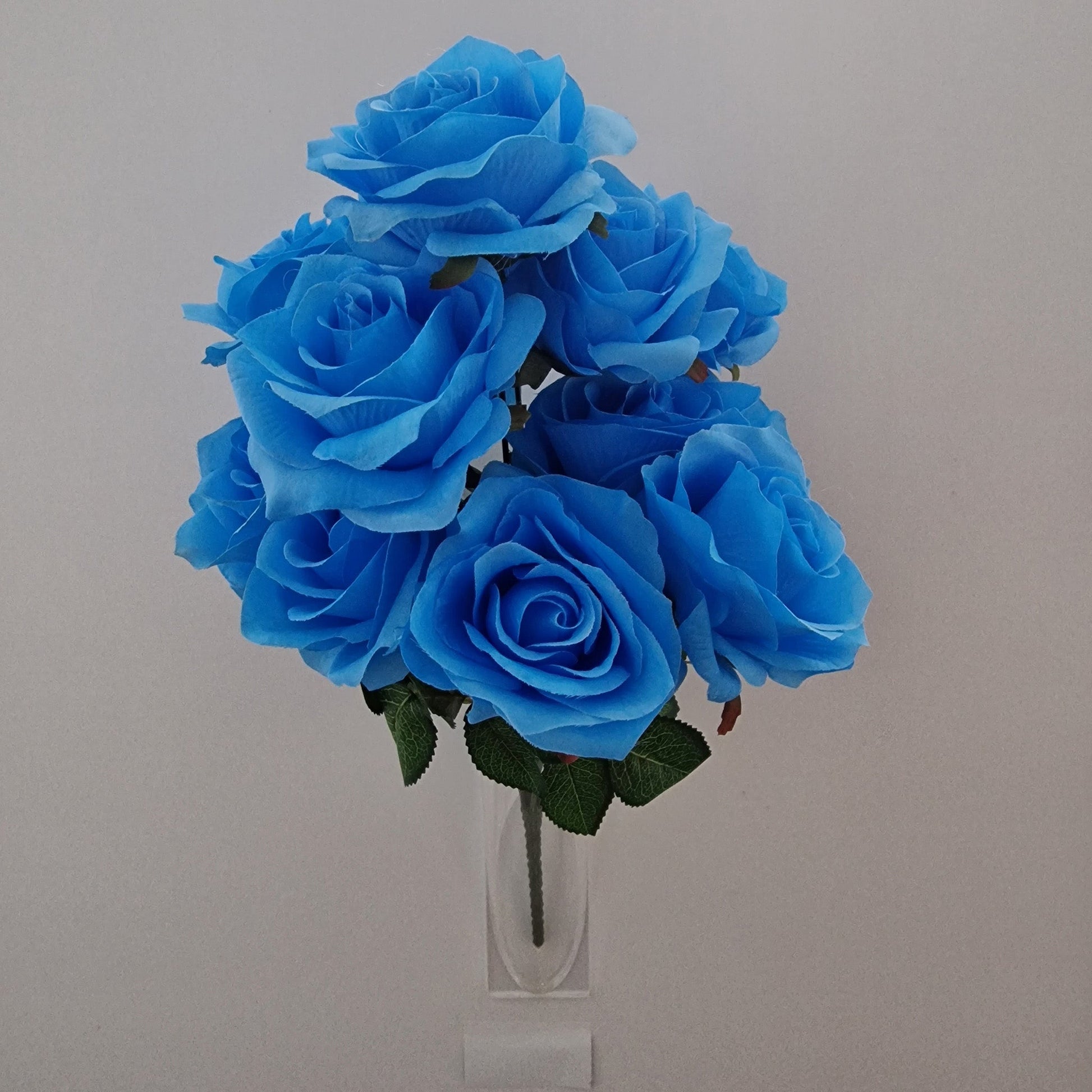 Beautiful Large Rose Bouquet In Blue 12 Stems Amor Flowers Beautiful large rose bouquet in blue 12 stems amor flowers