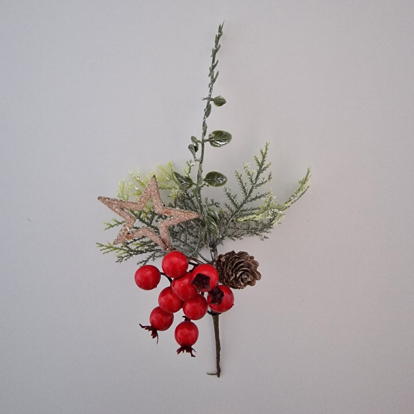 Metallic Christmas Star/Berry Pick 3 Assorted Colours - Amor Flowers