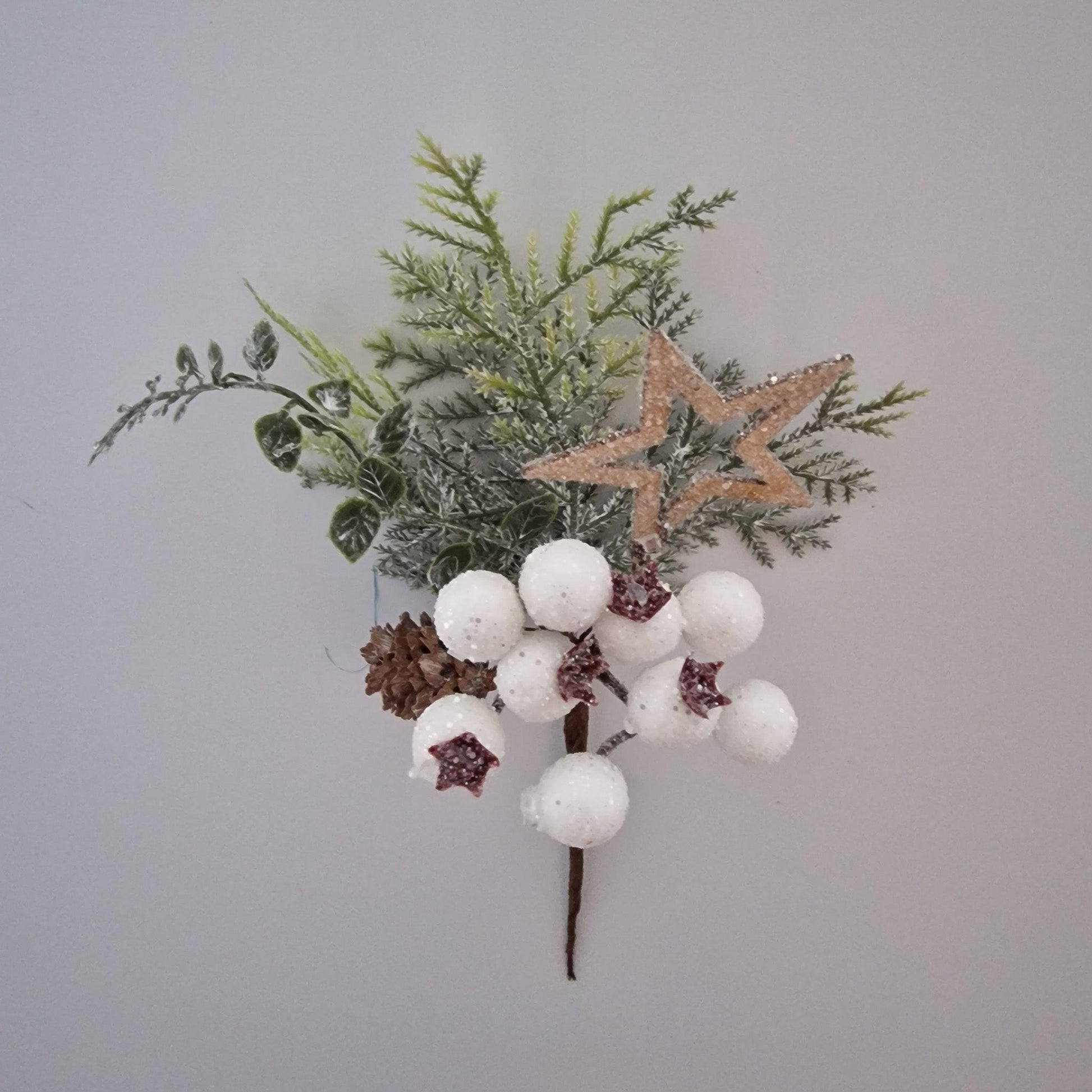 Metallic Christmas Star/Berry Pick 3 Assorted Colours - Amor Flowers